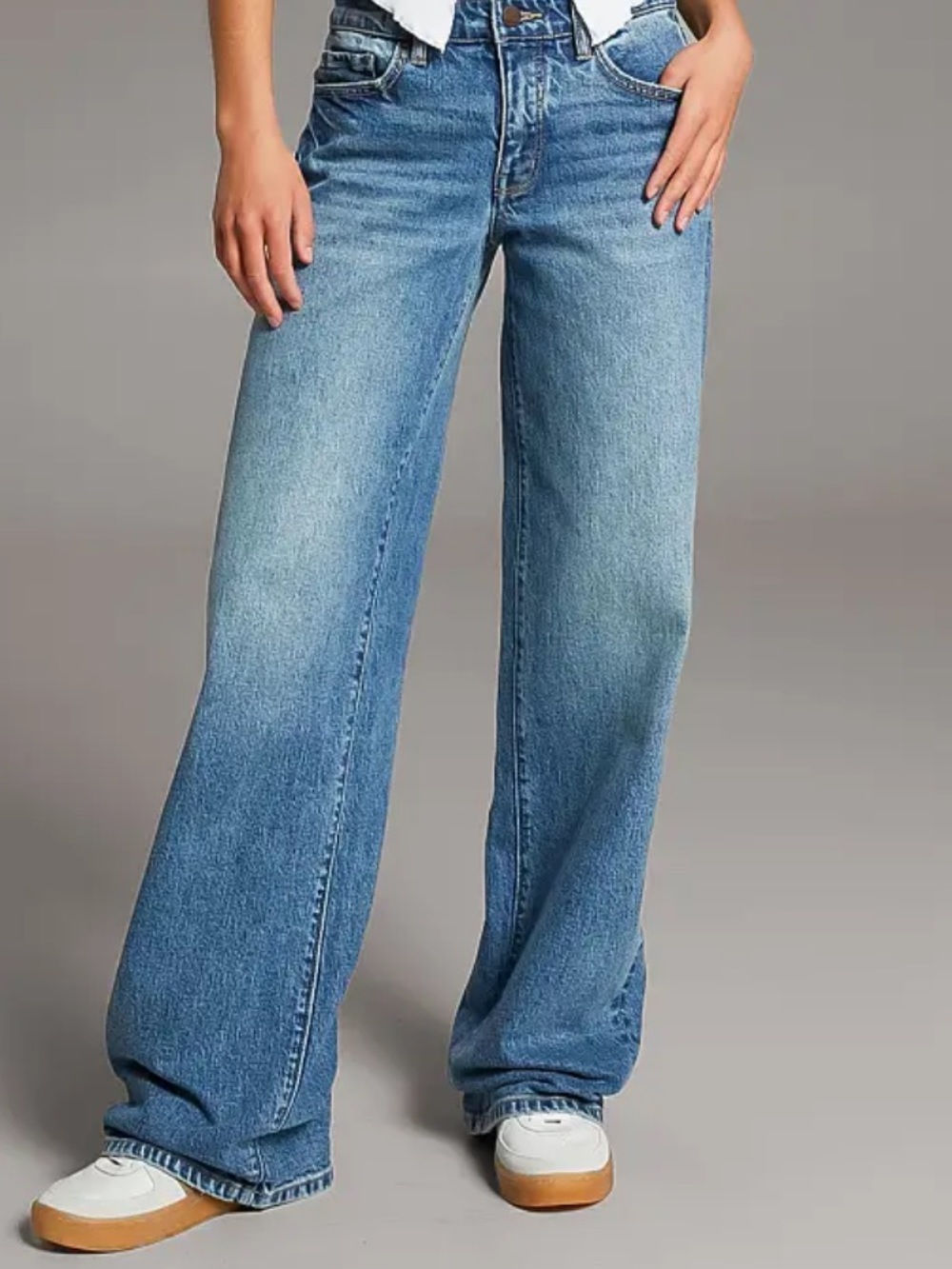 BKE Taylor Low-Rise Baggy Wide Leg Jeans